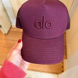 ALO Yoga women’s Burgundy Hat